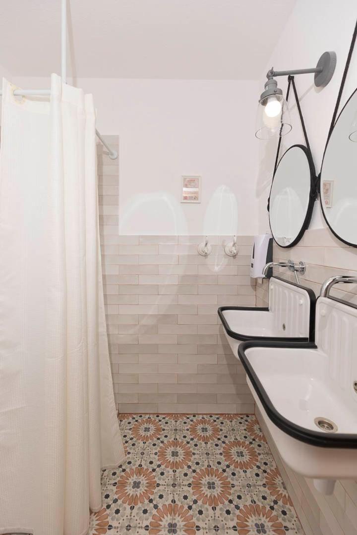Corsica Hostel Porto-Vecchio, Partie Dortoirs מראה חיצוני תמונה