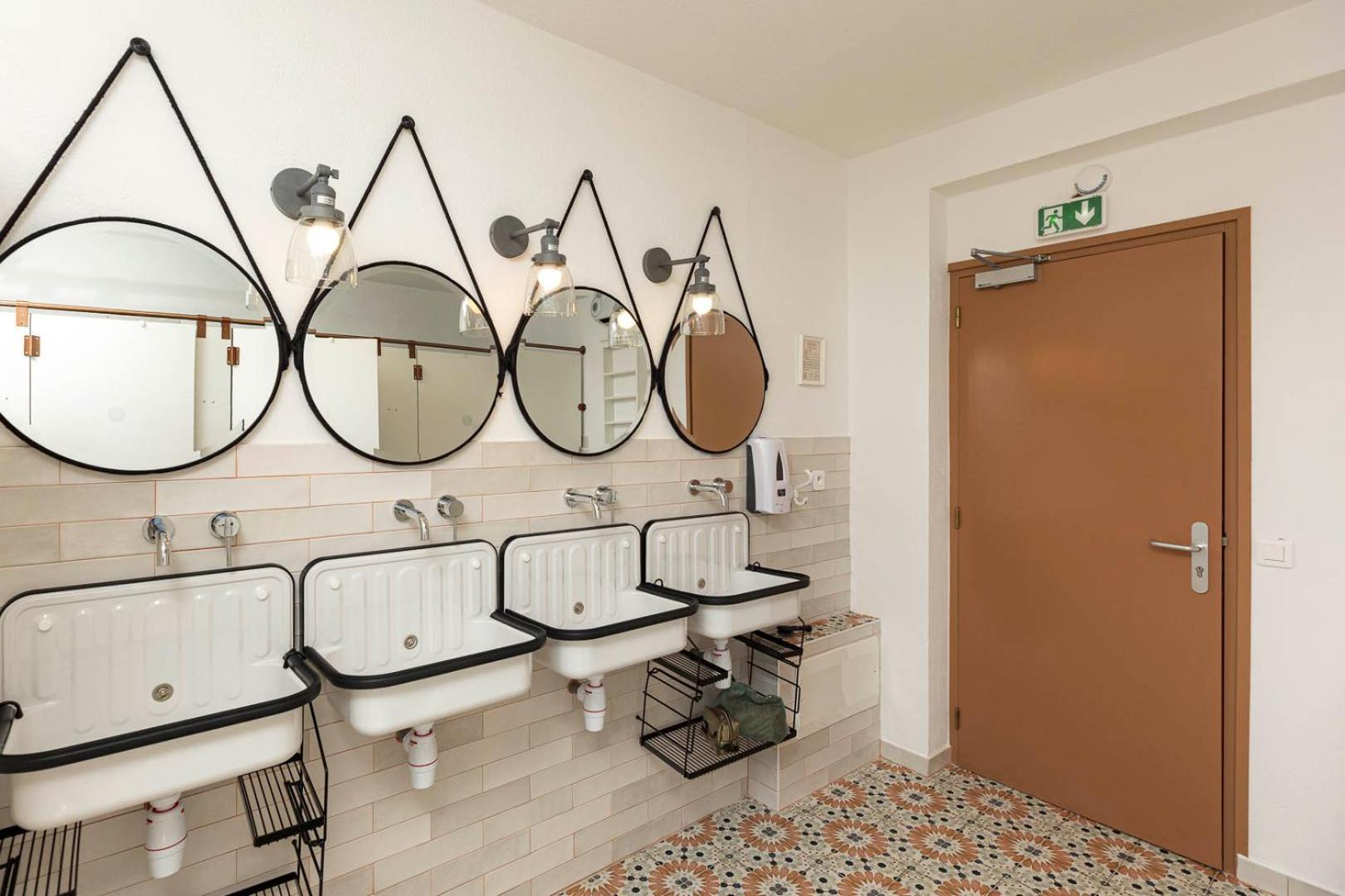 Corsica Hostel Porto-Vecchio, Partie Dortoirs מראה חיצוני תמונה
